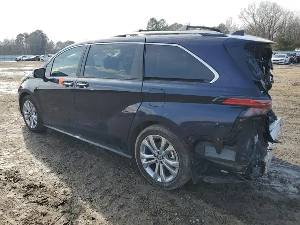 5TDERKEC0RS209114 2024 TOYOTA SIENNA - Image 2
