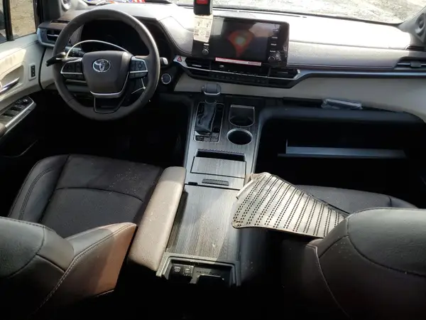 5TDERKEC0RS209114 2024 TOYOTA SIENNA - Image 8