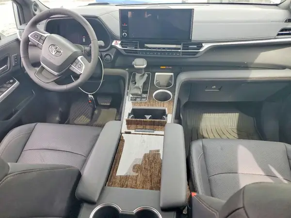 5TDERKEC0SS284806 2025 TOYOTA SIENNA - Image 8