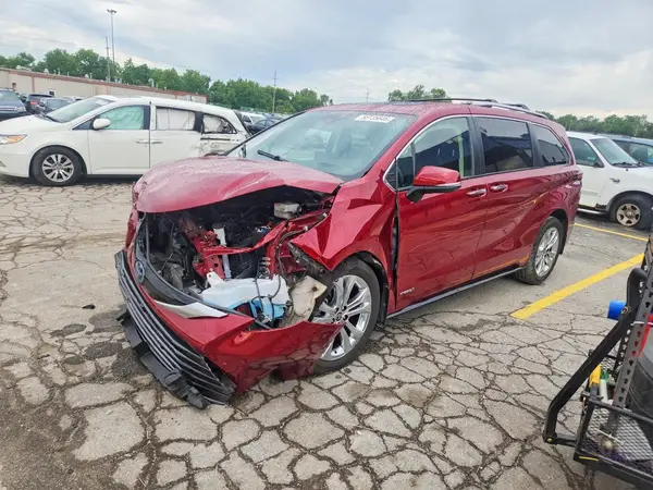 5TDERKEC1MS055280 2021 TOYOTA SIENNA - Image 1