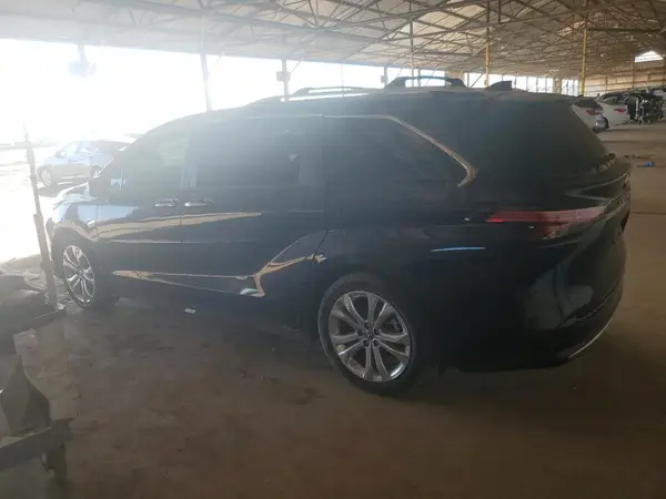 5TDERKEC1NS126303 2022 TOYOTA SIENNA - Image 2