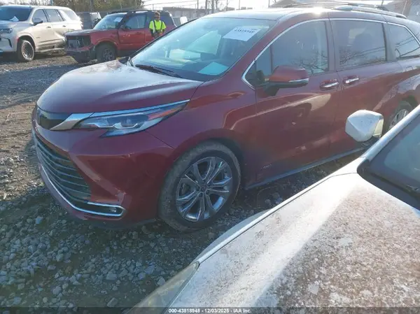 5TDERKEC2MS006850 2021 TOYOTA SIENNA - Image 2