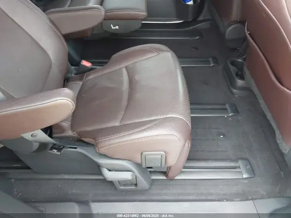 5TDERKEC2NS079895 2022 TOYOTA SIENNA - Image 8