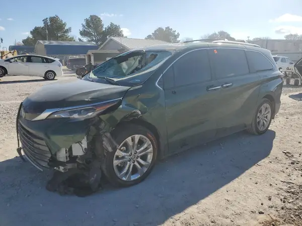 5TDERKEC2RS190050 2024 TOYOTA SIENNA - Image 1