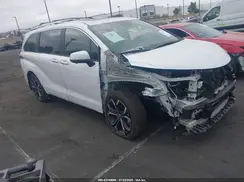 5TDERKEC2SS232822 2025 TOYOTA SIENNA