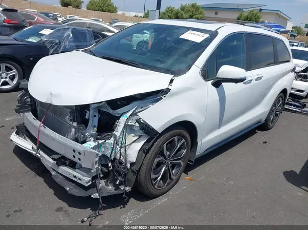 5TDERKEC2SS289408 2025 TOYOTA SIENNA - Image 2