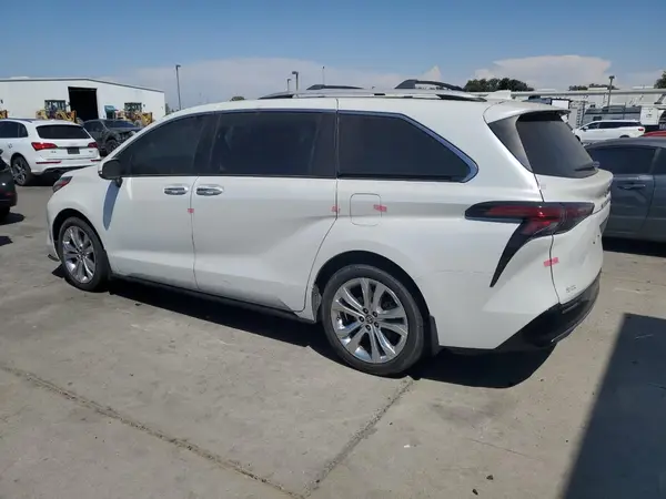 5TDERKEC3NS092199 2022 TOYOTA SIENNA - Image 2