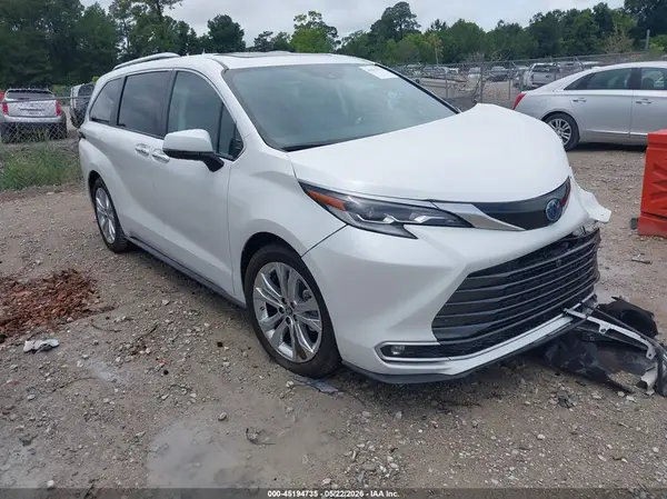 5TDERKEC3PS154204 2023 TOYOTA SIENNA - Image 1