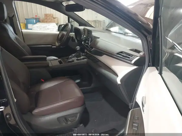 5TDERKEC3PS178034 2023 TOYOTA SIENNA - Image 1