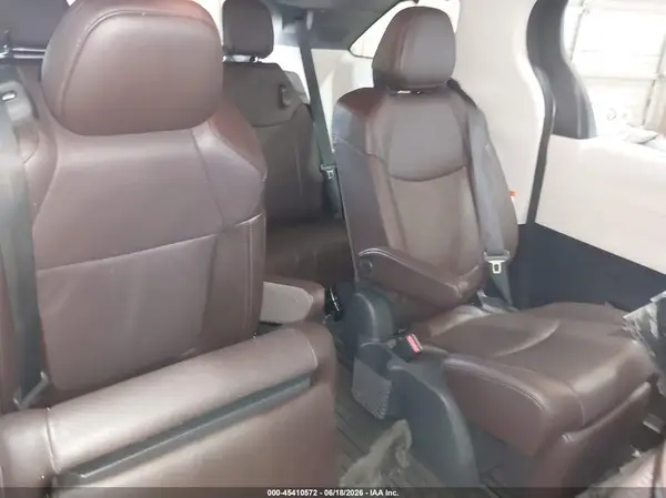 5TDERKEC3PS178034 2023 TOYOTA SIENNA - Image 3