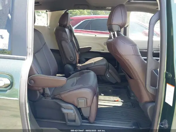 5TDERKEC3RS190557 2024 TOYOTA SIENNA - Image 8