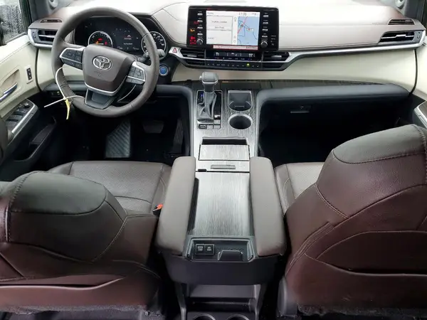 5TDERKEC3RS224478 2024 TOYOTA SIENNA - Image 8