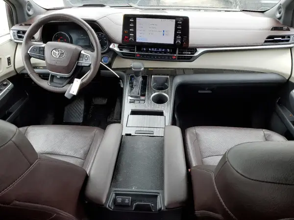 5TDERKEC4MS008860 2021 TOYOTA SIENNA - Image 8