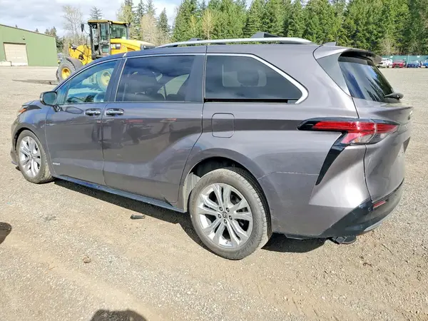 5TDERKEC4MS012455 2021 TOYOTA SIENNA - Image 2