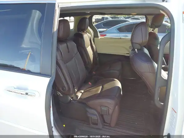 5TDERKEC4NS095130 2022 TOYOTA SIENNA - Image 8
