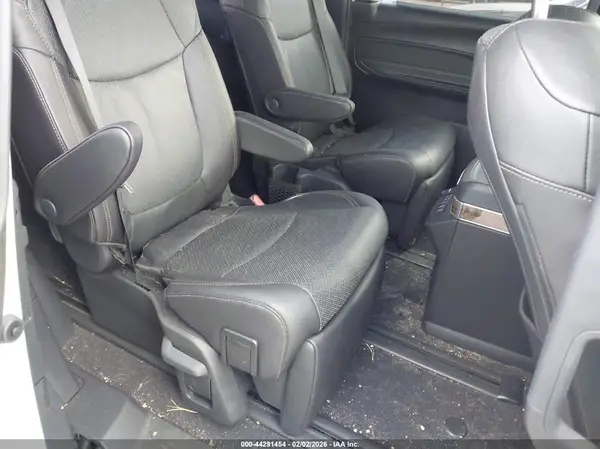 5TDERKEC4SS247371 2025 TOYOTA SIENNA - Image 8