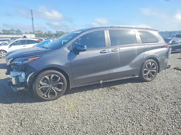 5TDERKEC4SS284680 2025 TOYOTA SIENNA - Image 1