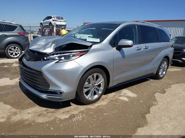 5TDERKEC5MS067657 2021 TOYOTA SIENNA - Image 2