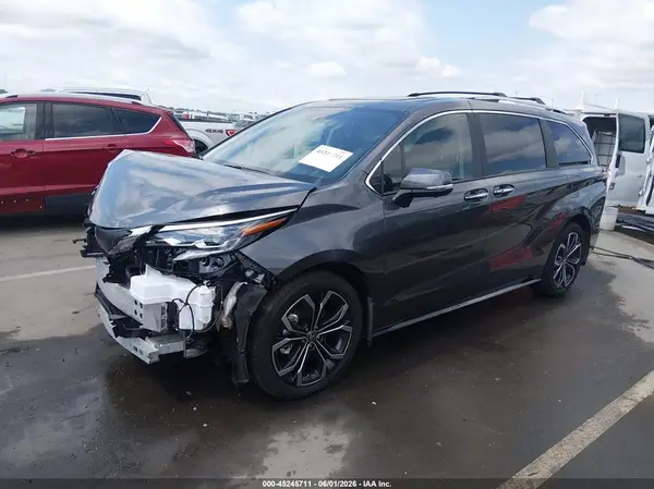 5TDERKEC5SS239313 2025 TOYOTA SIENNA - Image 2