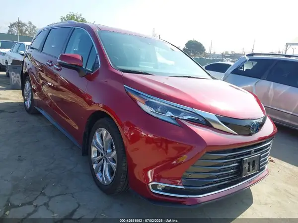 5TDERKEC6PS155380 2023 TOYOTA SIENNA - Image 1