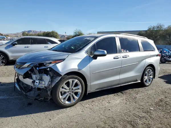 5TDERKEC6PS159753 2023 TOYOTA SIENNA - Image 1