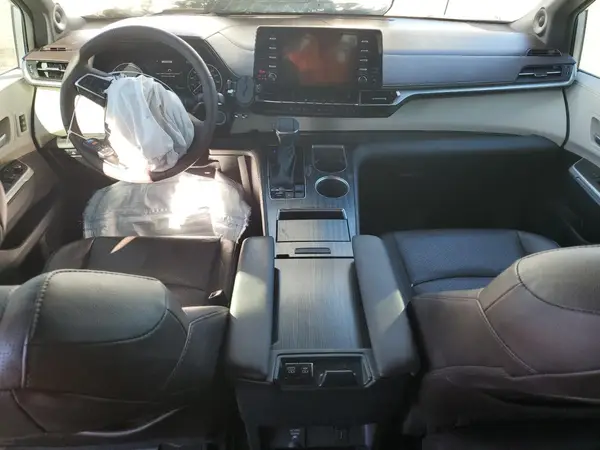 5TDERKEC6PS159753 2023 TOYOTA SIENNA - Image 8
