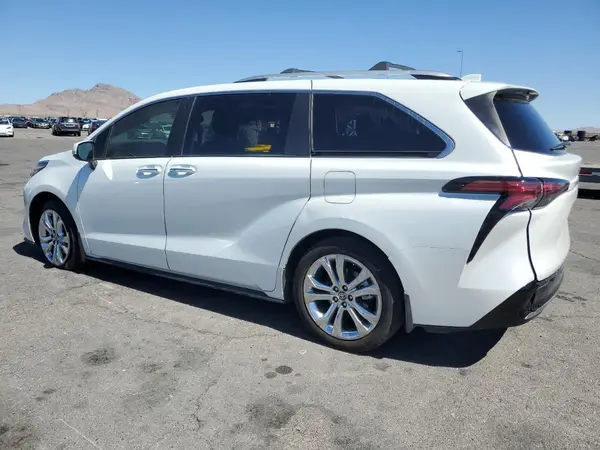 5TDERKEC7NS129528 2022 TOYOTA SIENNA - Image 2