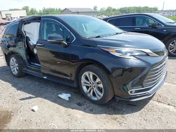 5TDERKEC8MS003788 2021 TOYOTA SIENNA - Image 1