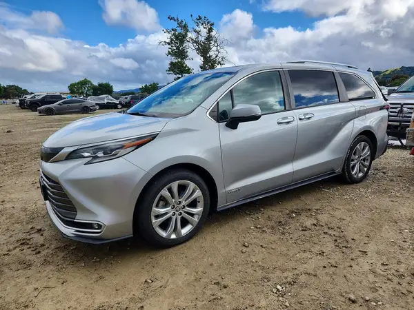 5TDERKEC8MS027038 2021 TOYOTA SIENNA - Image 1