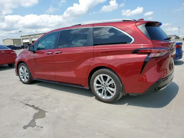 5TDERKEC8NS122894 2022 TOYOTA SIENNA - Image 2