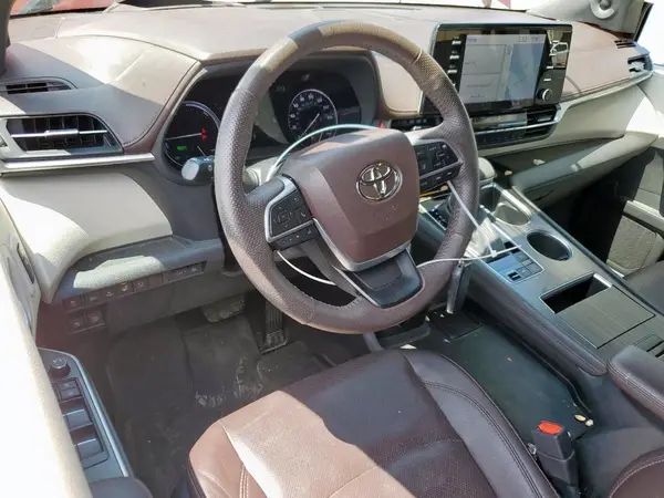 5TDERKEC8NS122894 2022 TOYOTA SIENNA - Image 8