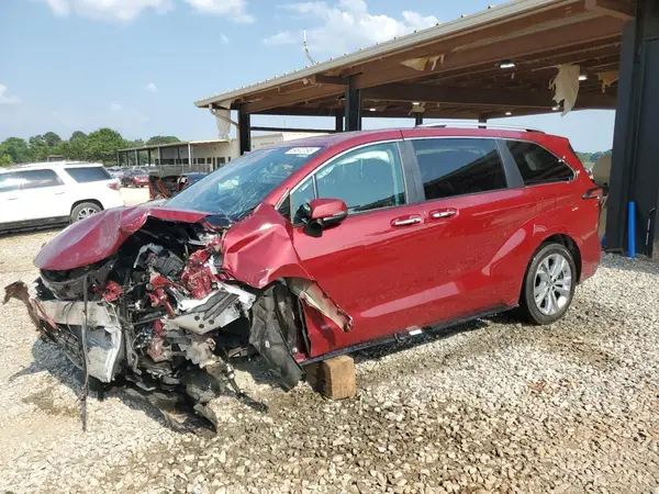 5TDERKEC8PS158104 2023 TOYOTA SIENNA - Image 1