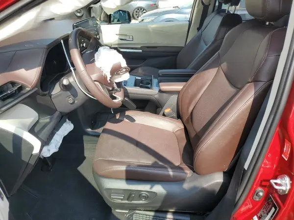 2023 TOYOTA SIENNA auction photo 7