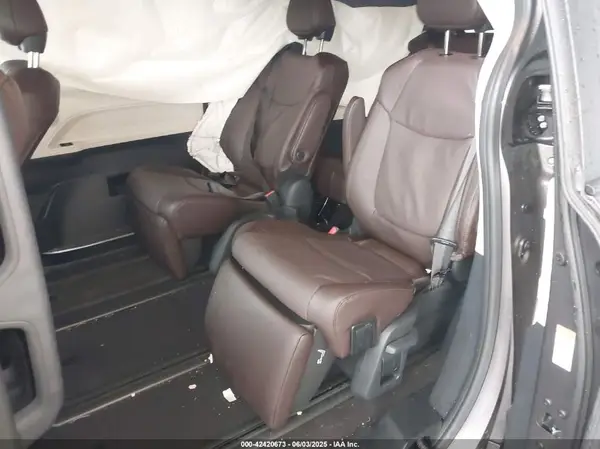 5TDERKEC8RS225075 2024 TOYOTA SIENNA - Image 8