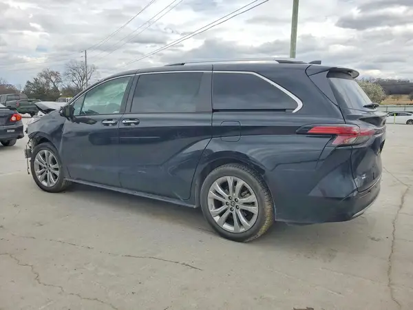 5TDERKEC9NS098668 2022 TOYOTA SIENNA - Image 2