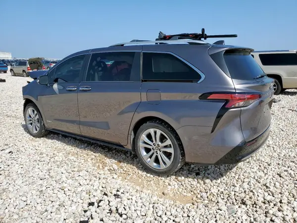5TDERKECXMS049493 2021 TOYOTA SIENNA - Image 2