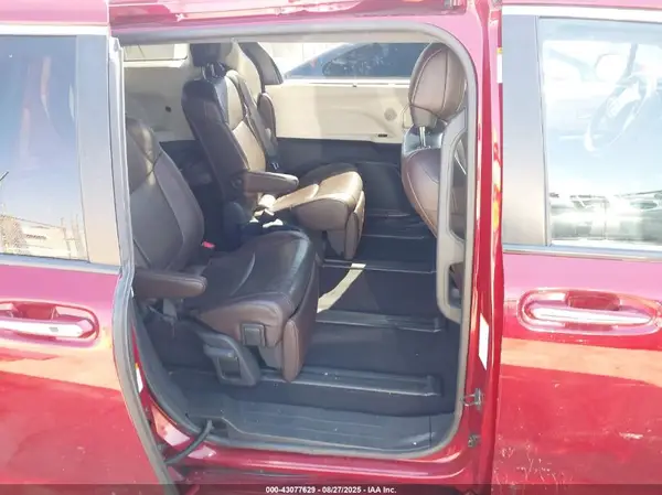 5TDERKECXMS052006 2021 TOYOTA SIENNA - Image 8