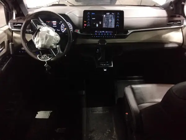5TDERKECXNS122136 2022 TOYOTA SIENNA - Image 8