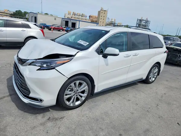 5TDERKECXRS184447 2024 TOYOTA SIENNA - Image 1