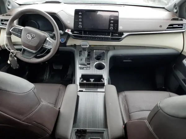 5TDERKECXRS203918 2024 TOYOTA SIENNA - Image 8