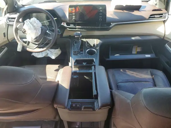 5TDESKFC0MS005456 2021 TOYOTA SIENNA - Image 8