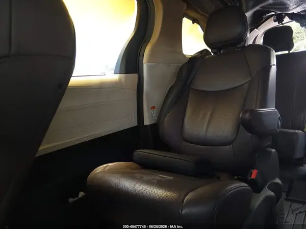 5TDESKFC0MS015579 2021 TOYOTA SIENNA - Image 8
