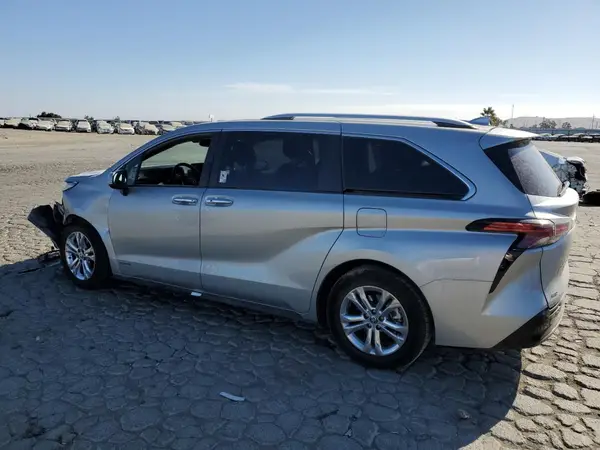 5TDESKFC0MS016618 2021 TOYOTA SIENNA - Image 2