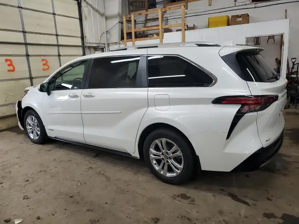 5TDESKFC0MS026226 2021 TOYOTA SIENNA - Image 2