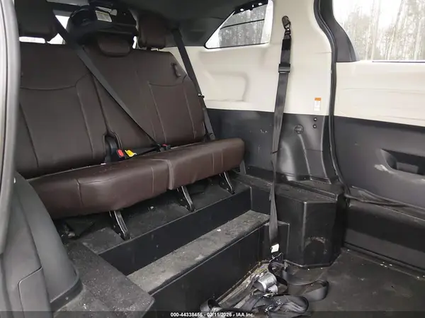 5TDESKFC0MS031118 2021 TOYOTA SIENNA - Image 8