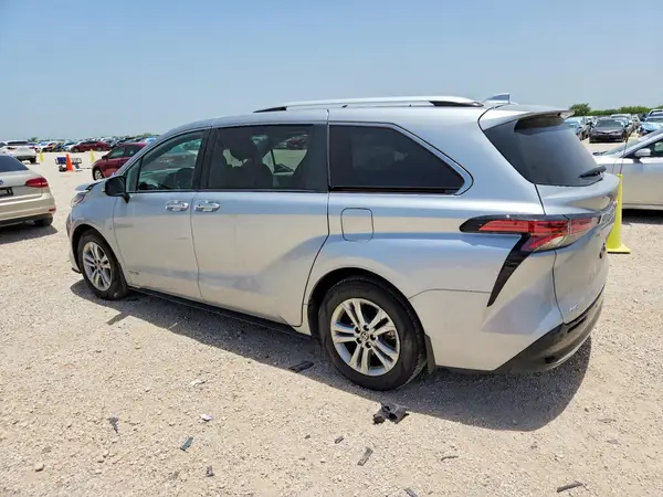 5TDESKFC0MS037596 2021 TOYOTA SIENNA - Image 2