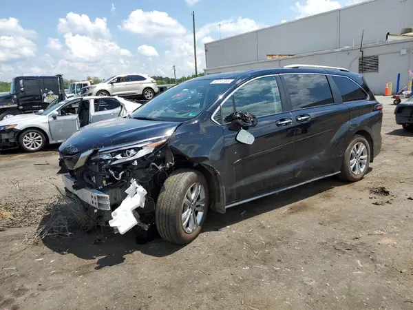5TDESKFC0PS082459 2023 TOYOTA SIENNA - Image 1
