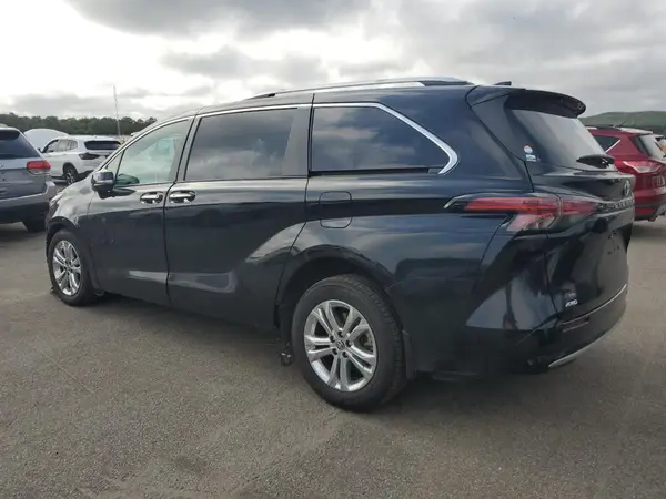 5TDESKFC0PS088536 2023 TOYOTA SIENNA - Image 2