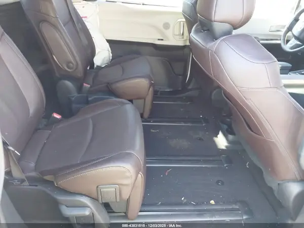 5TDESKFC0PS090125 2023 TOYOTA SIENNA - Image 8