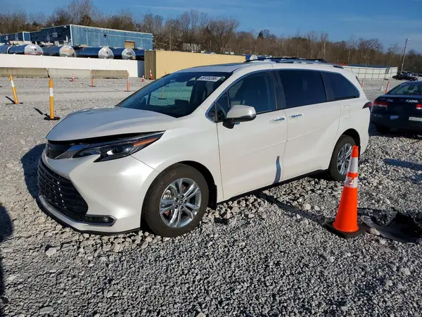 5TDESKFC0RS127192 2024 TOYOTA SIENNA - Image 1